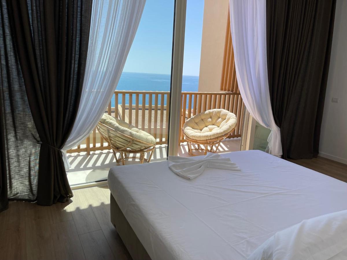 Green Coast 136 Dhermi Bagian luar foto