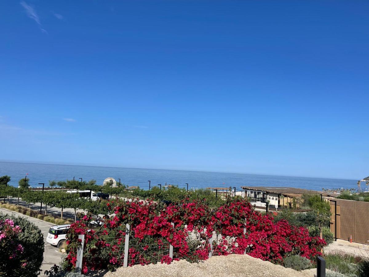Green Coast 136 Dhermi Bagian luar foto